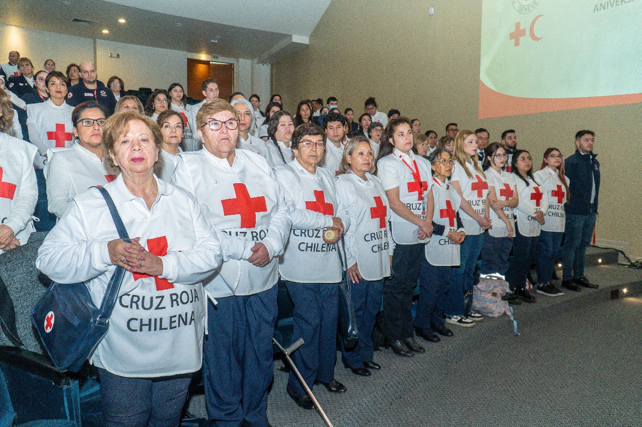 Cruz Roja Chilena conmemoró los 161 años de la Cruz Roja y Media Luna Roja
